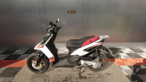 APRILIA SR 50 MT