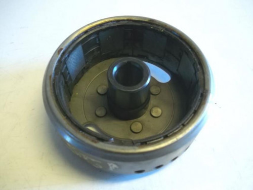 Rotor volant moteur SUZUKI DR 125 1985-1988