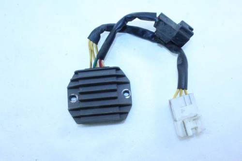 Regulateur charge batterie PIAGGIO 125 VESPA LX 2012 - 2013