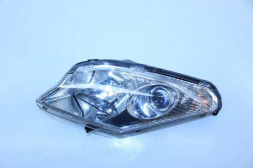 Optique avant droit feux phare PEUGEOT 125 SATELIS 2006 - 2007