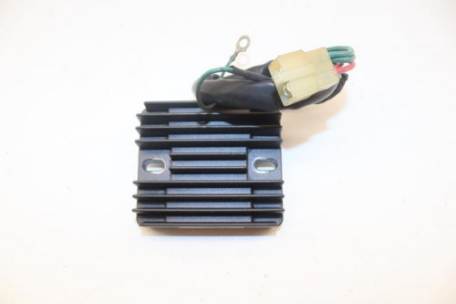 Regulateur charge batterie HONDA 900 CBR RR 2000 - 2001