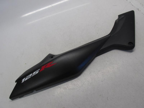 Cache carenage coque arriere droit HONDA CBR R 125 2004-2006