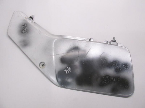 Cache lateral gauche SUZUKI DR 600 1985-1988