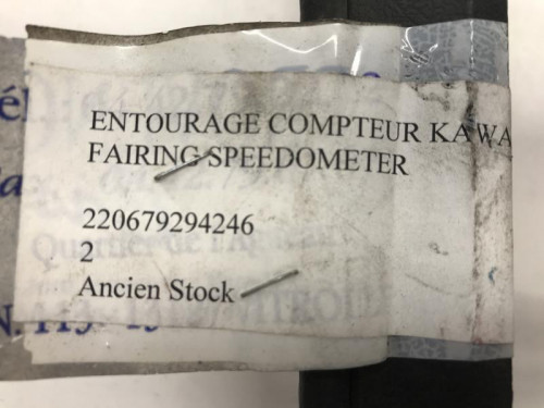 Entourage compteur KAWASAKI GPZ 500 S 1994-2003