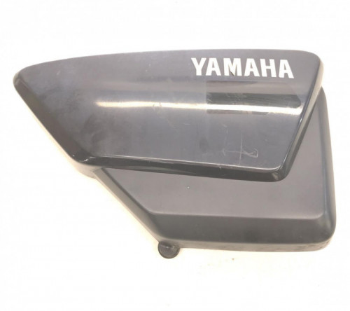 Cache carenage sous selle droit YAMAHA YBR 125 2008-2016 CUSTOM