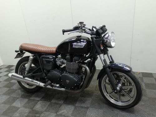 TRIUMPH BONNEVILLE 865