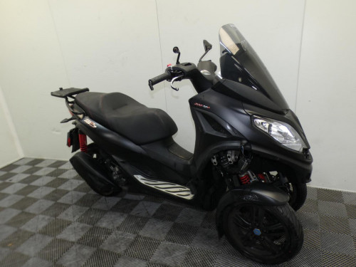 PIAGGIO MP3 300 HPE SPORT