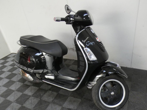 PIAGGIO 300 GTS