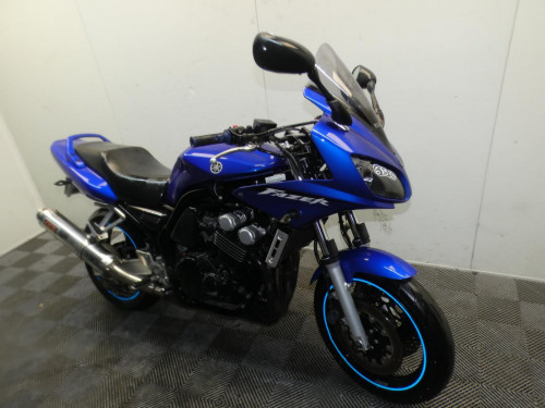 YAMAHA 600 FAZER