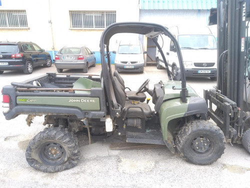 JOHN DEERE XUV GATOR 4 X4