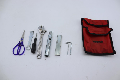 Trousse outil DUCATI 996 ST4 S 2004 - 2005