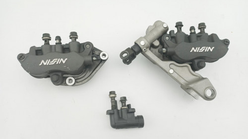 Etrier de frein avant HONDA 1000 VARADERO XL V 1999 - 2002