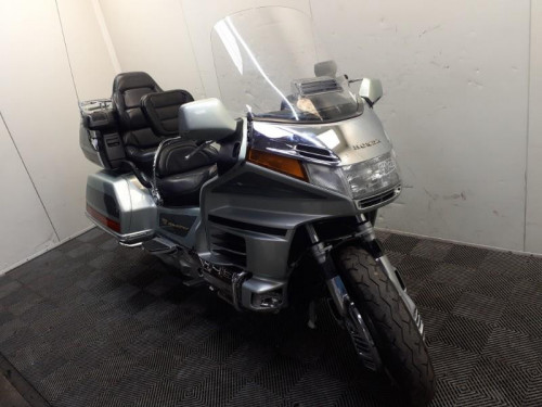 HONDA 1500 GOLD WING SE INCONNUE