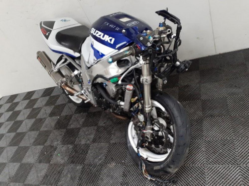 SUZUKI 750 GSXR