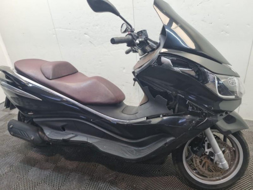 PIAGGIO 125 X10 INCONNUE