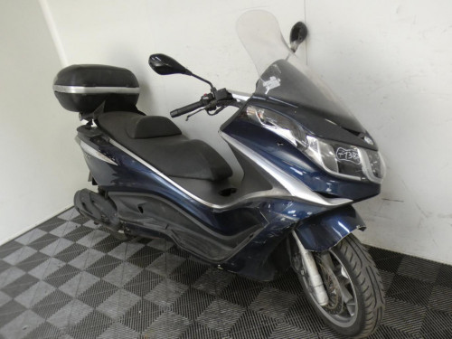 PIAGGIO 350 X10 EXECUTIVE