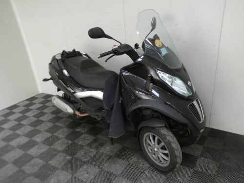 PIAGGIO 300 MP3