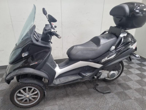 PIAGGIO 250 MP3 25 LT