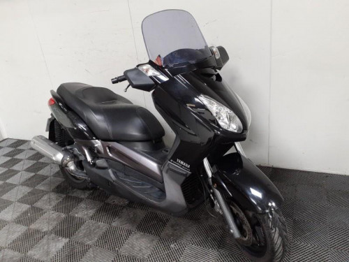 YAMAHA 125 XMAX