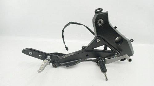 Platine avant droite HONDA 600 CBR F 2011 - 2013