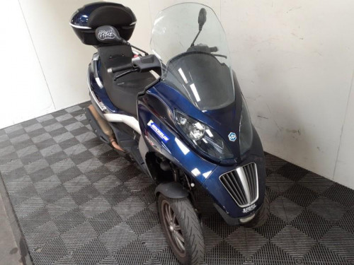 PIAGGIO 400 MP3