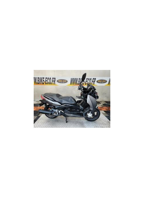 YAMAHA X MAX 125