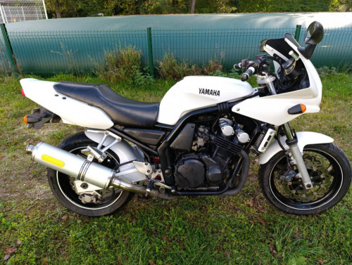 YAMAHA 600 FAZER