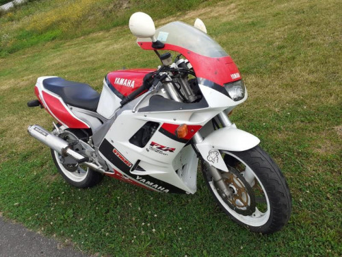 YAMAHA 1000 FZR EXUP