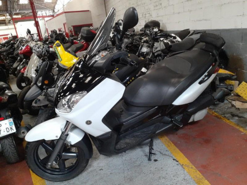 YAMAHA 250 XMAX