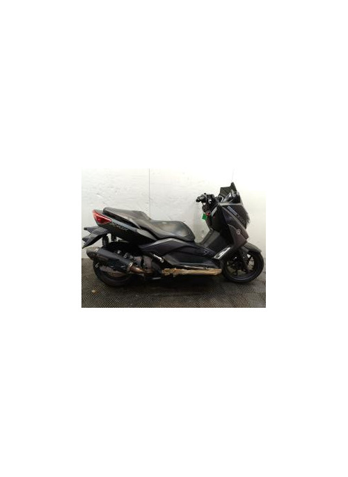 YAMAHA 125 XMAX MOMO