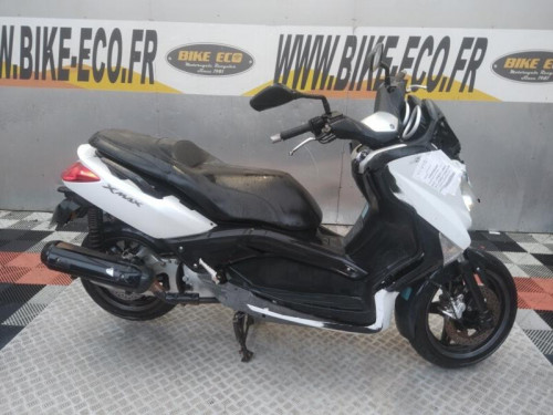 YAMAHA X-MAX 125