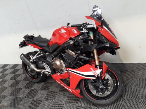 HONDA CBR 650 R