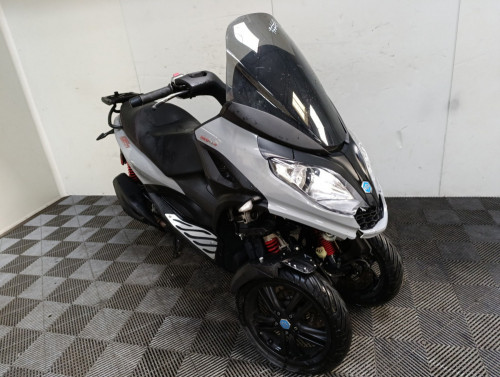 PIAGGIO 300 MP3