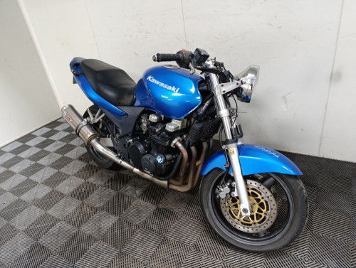 KAWASAKI ZR7