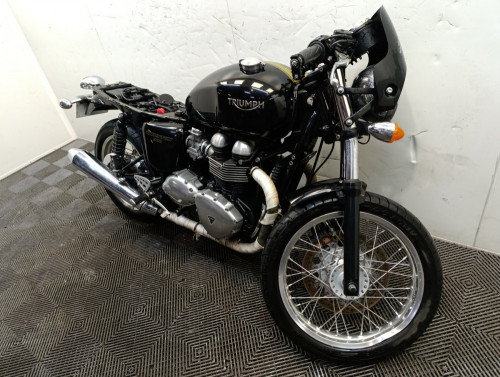 TRIUMPH 900 THRUXTON ACE CAFE