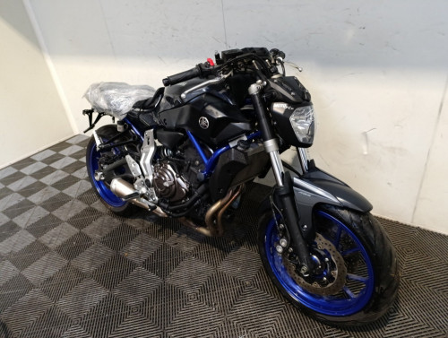 YAMAHA MT07