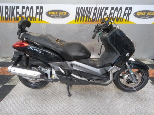 YAMAHA X-MAX 125