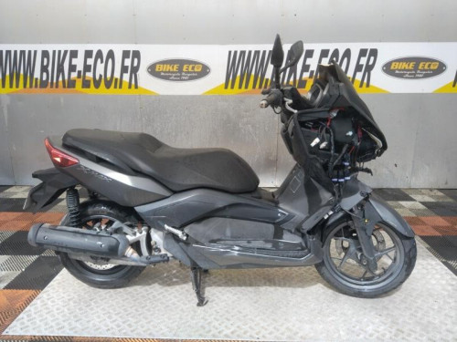 YAMAHA X MAX 125