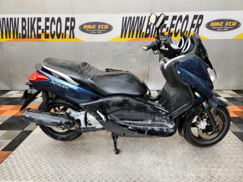 YAMAHA X-MAX 125