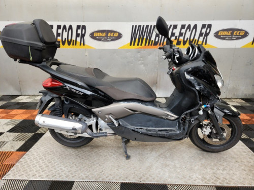 YAMAHA X-MAX 125