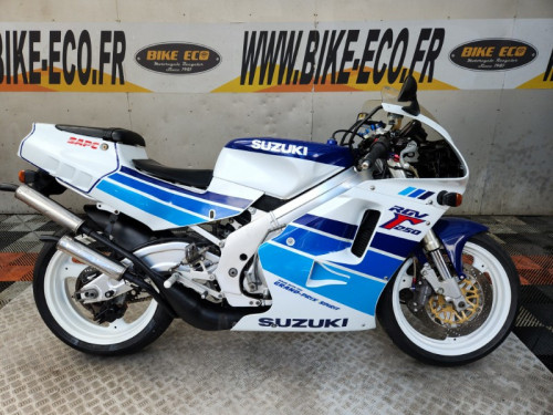 SUZUKI RGV 250