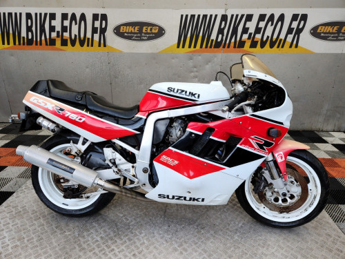 SUZUKI GSX-R 750