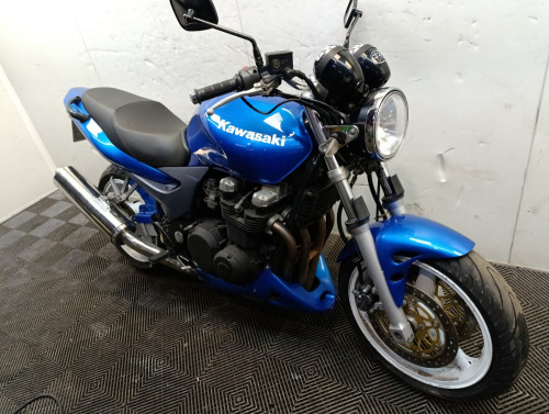 KAWASAKI ZR7