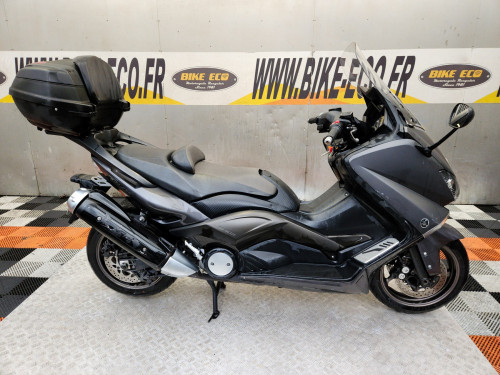 YAMAHA T-MAX 530