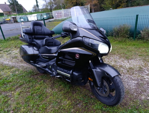 HONDA GL 1800 GOLDWING