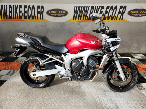 YAMAHA FZ6 600