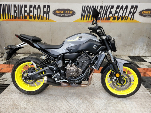 YAMAHA MT07 700