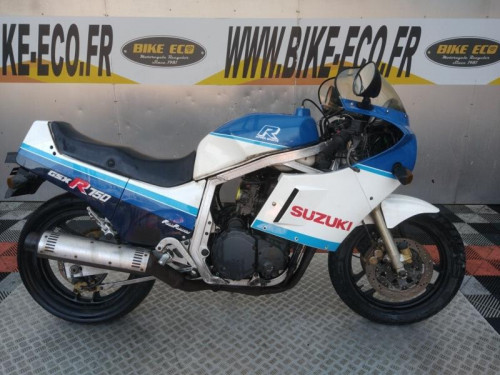 SUZUKI GSX-R 750