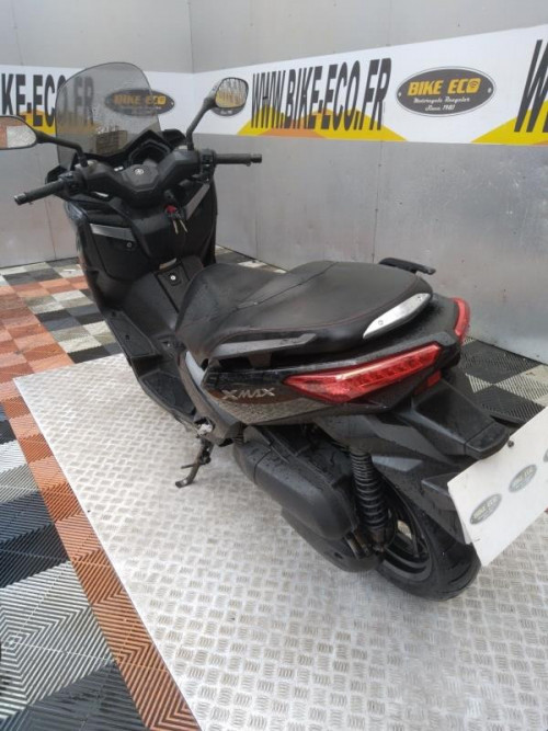 YAMAHA X-MAX 125