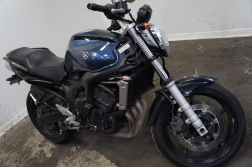 YAMAHA FZ6 600